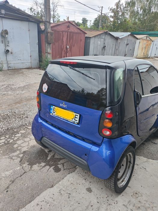 Автомобіль Смарт сіті 2000 року
