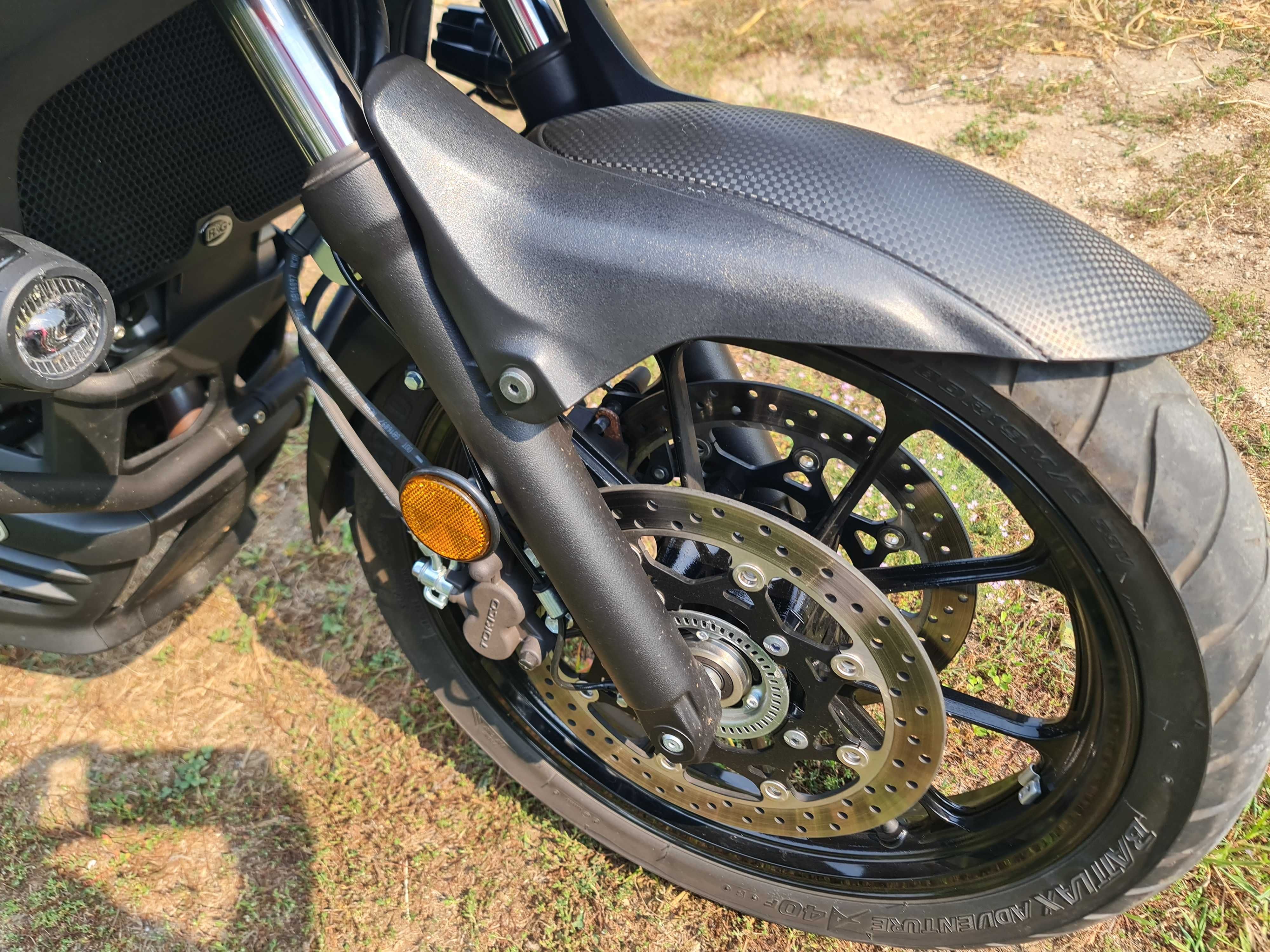 V-Strom 650 - ano 2020 - kms7300