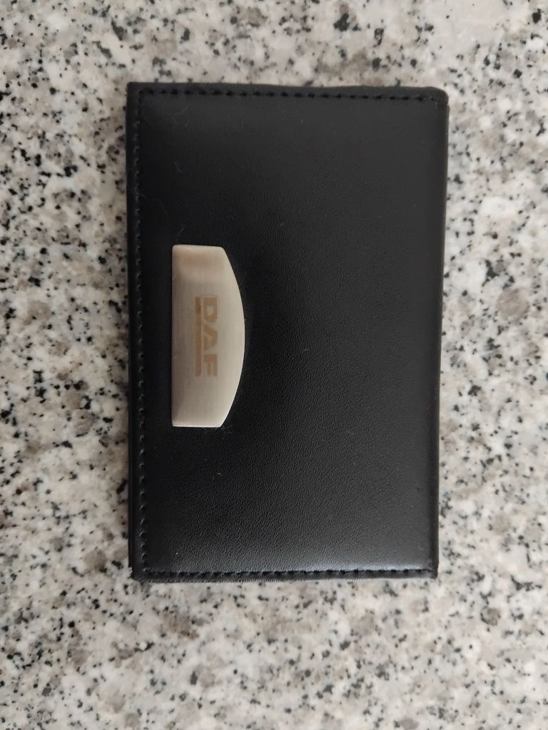 Porta Cartões Pele