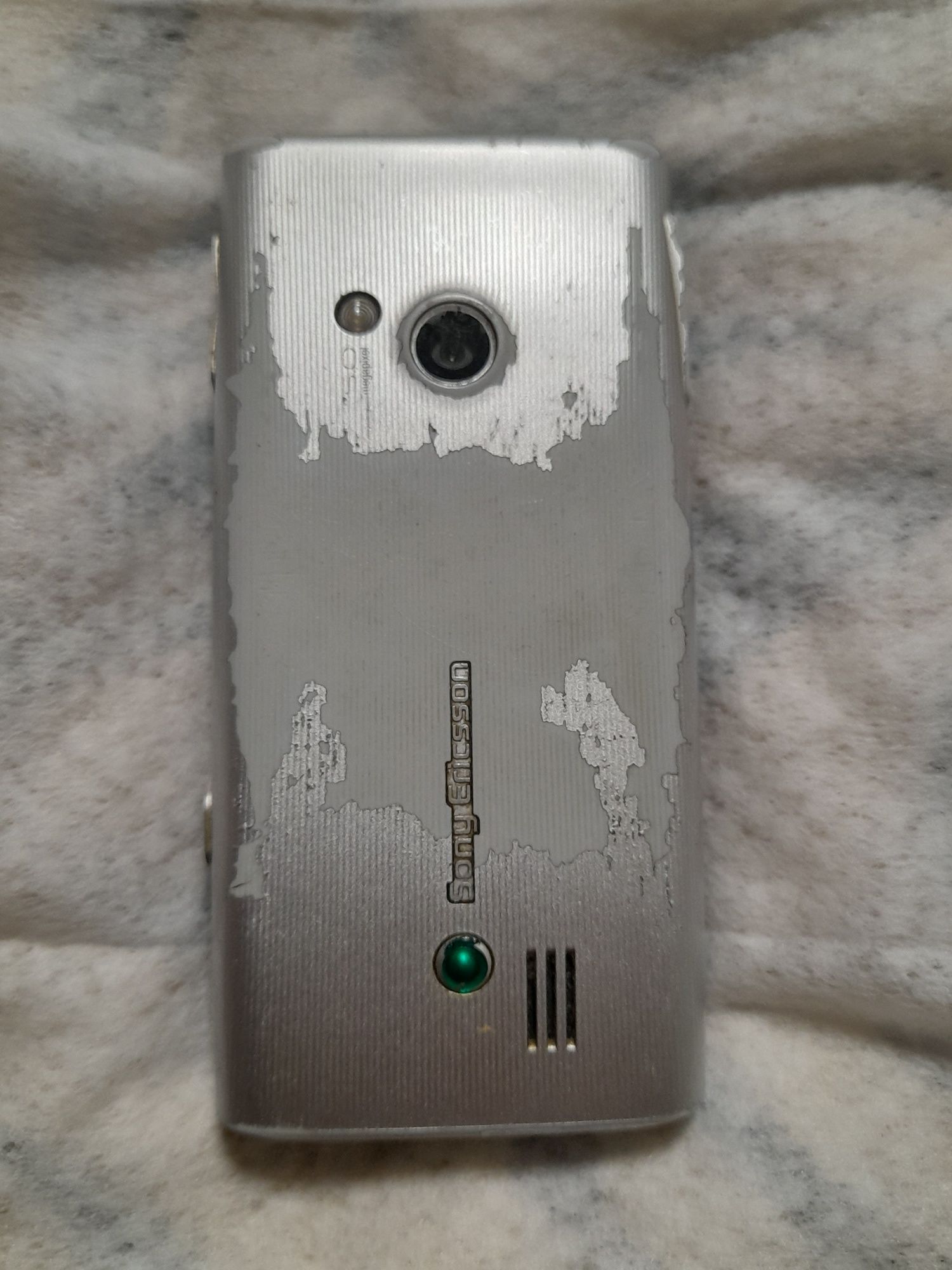Продам Sony Ericson j20i