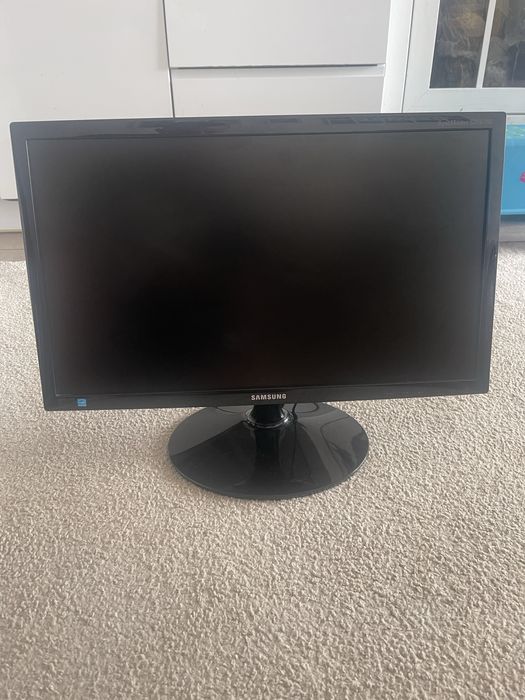 Sorzedam monitor samsung 21 cali