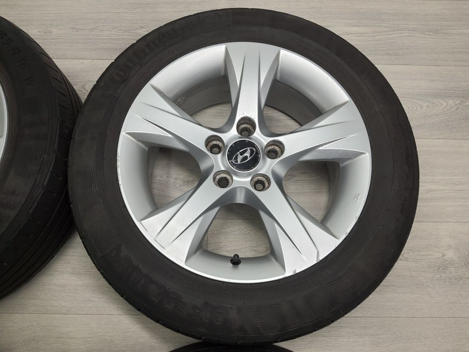 Диски р16 5/114.3 Hyundai,Kia,Mitsubishi з гумою Continental 205/55/16
