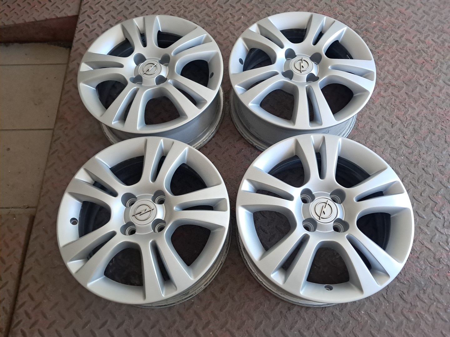 Alufelgi 15 4x100 Opel Corsa C D Astra H