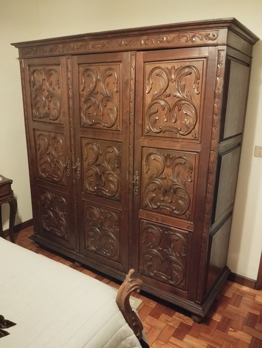 Mobília quarto de casal Vintage, Cama e Guarda Fatos