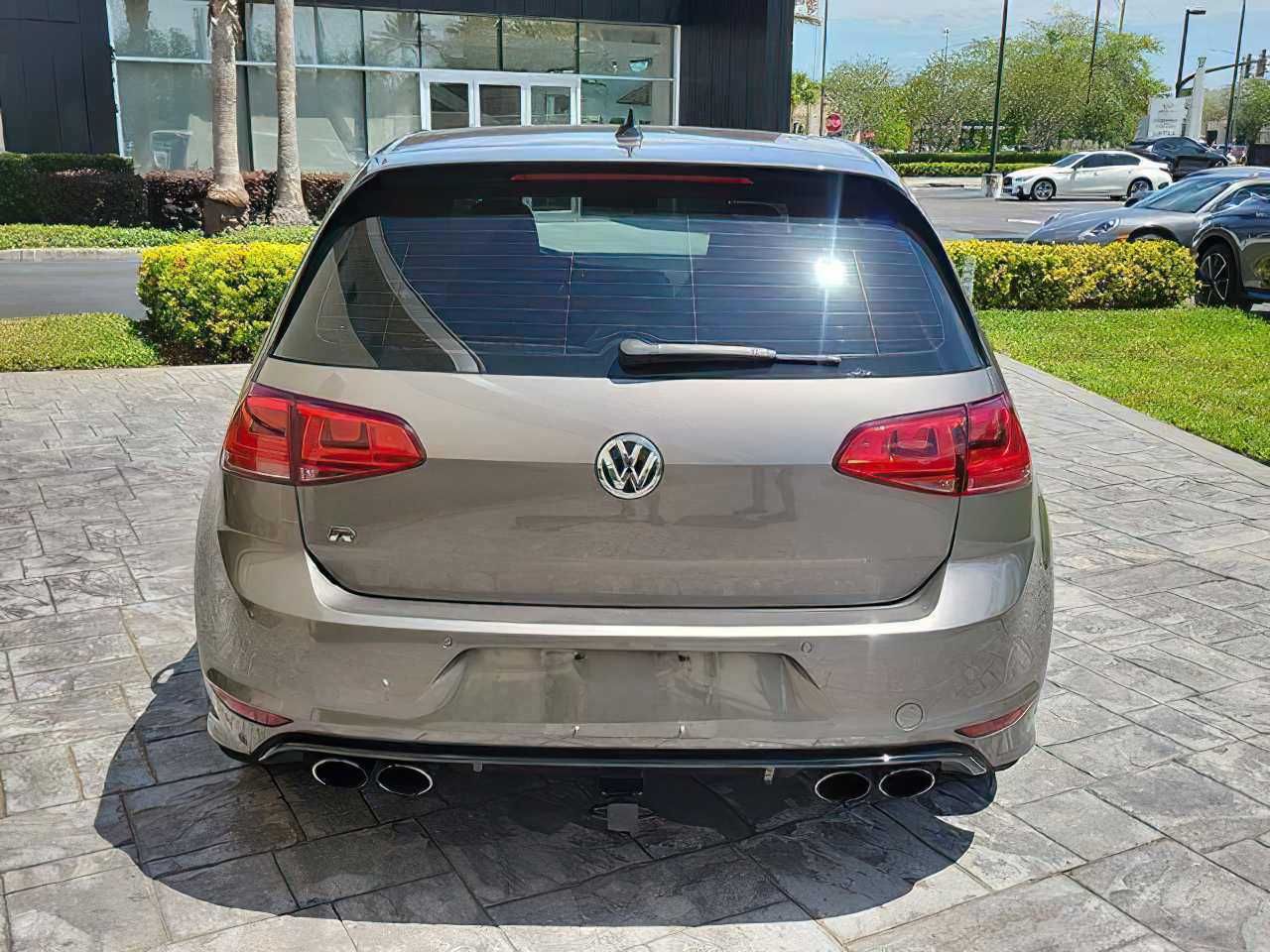 2016 Volkswagen Golf R