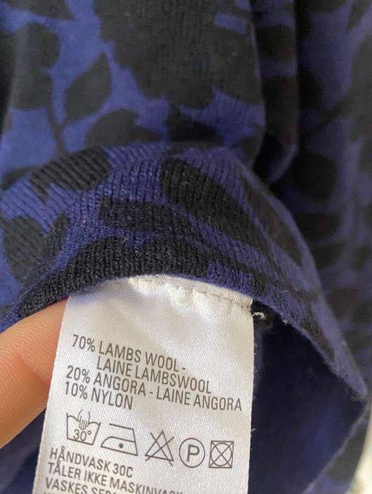 Granatowy sweter kardigan rozpinany w żakardowe wzory angora wełna M