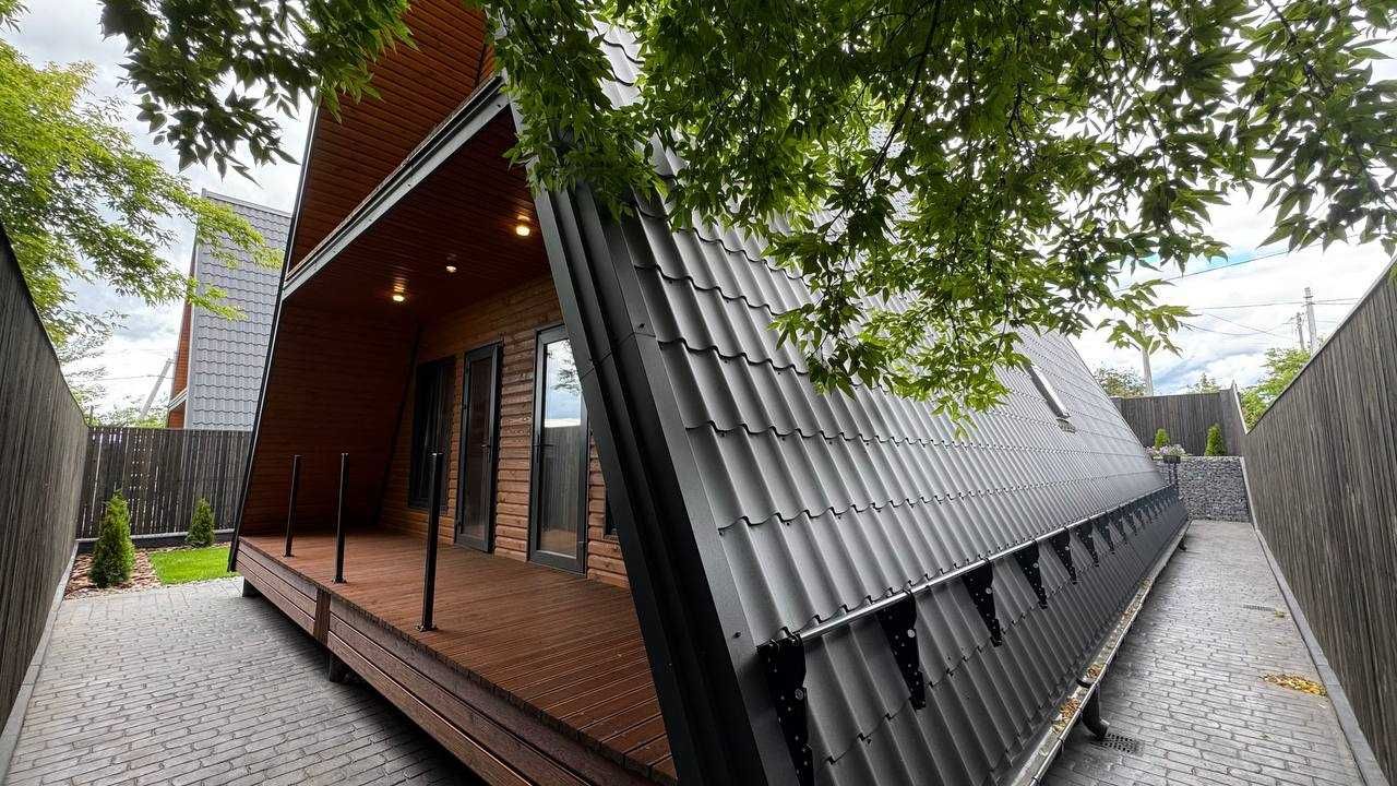 Будинок A-frame з ділянкою, терасами та ремонтом — без комісії