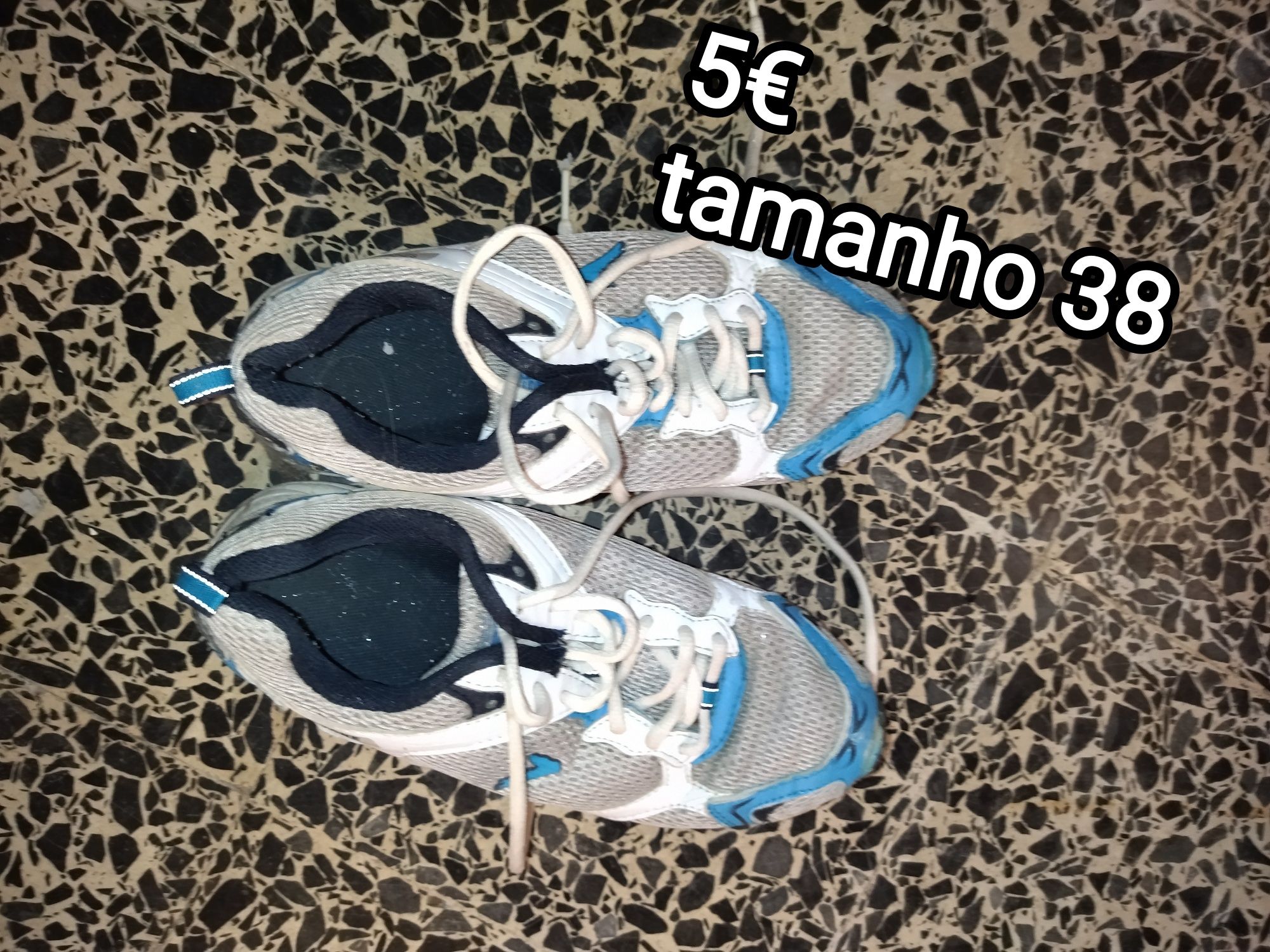 Vários sapatos a apartir de 5€