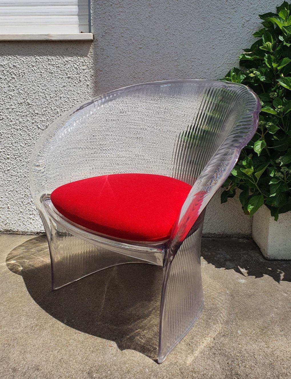 Magis - Pierre Paulin - Flower Low Chair Clear