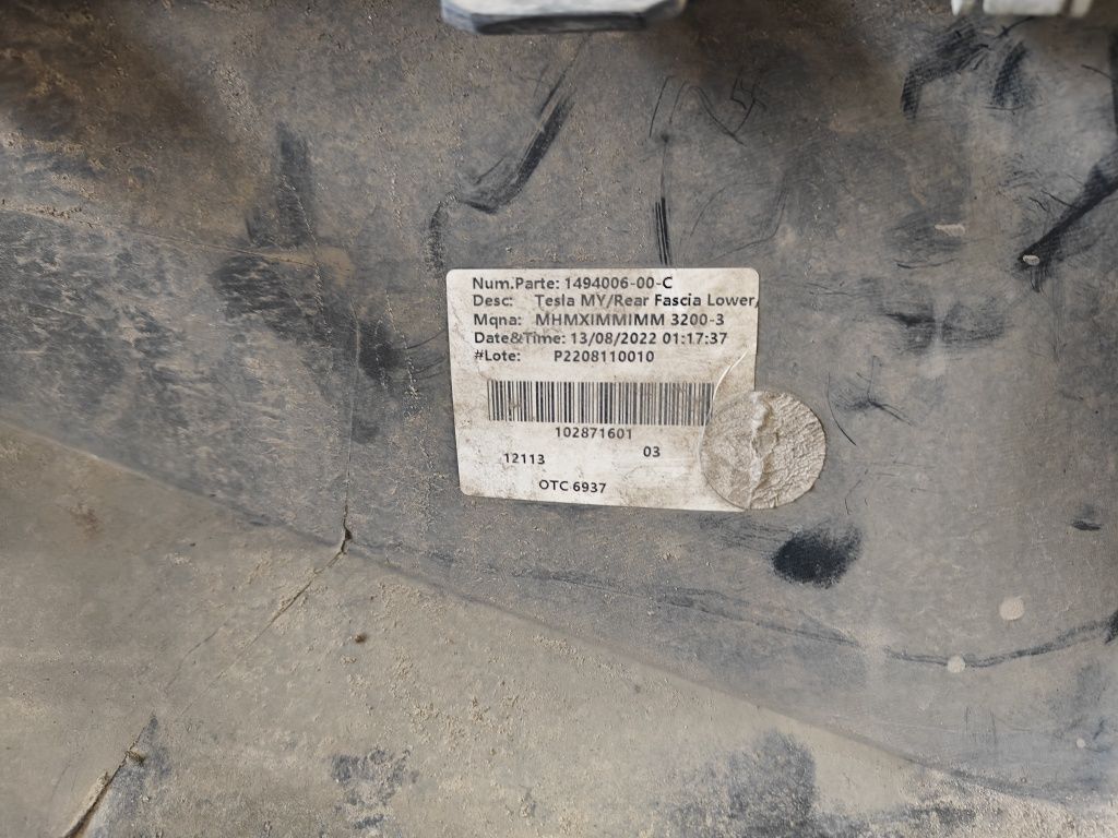 Задний бампер дифузор юбка Tesla Model Y Тесла  1494006-00-c