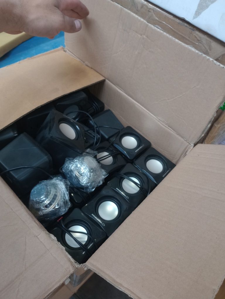 Głośniki 3w 4 ohm 50 mm Esperanza  350 sztuk