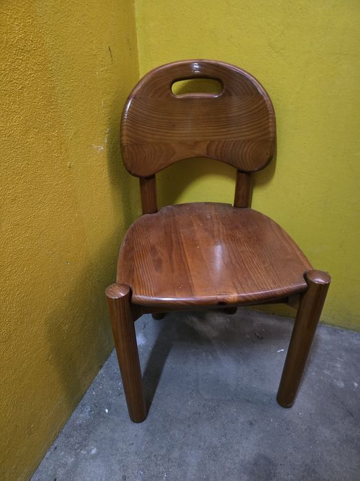 Cadeira em madeira nogueira