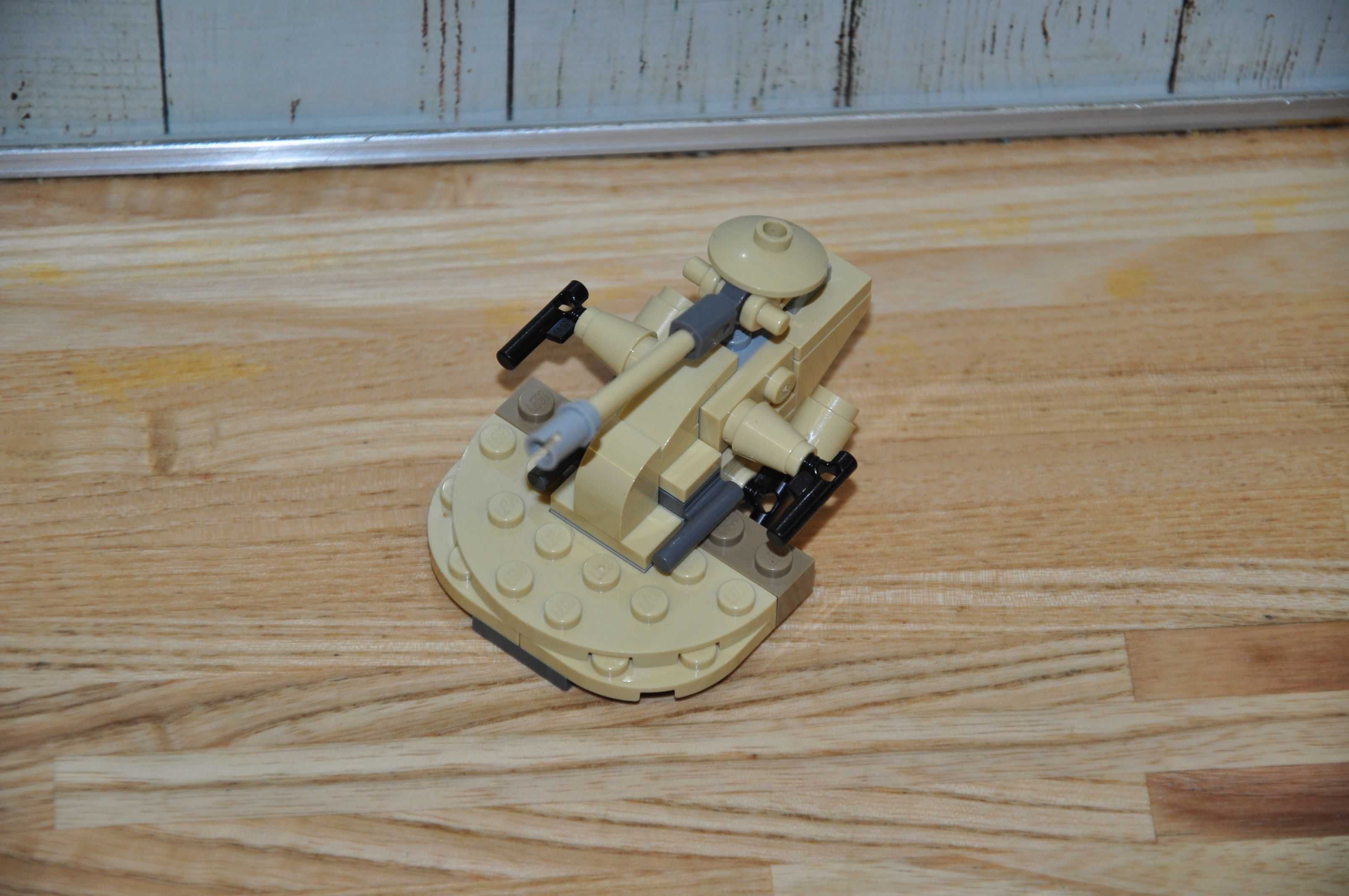 Z0136. Zestaw LEGO Star Wars 911611 - 1 AAT