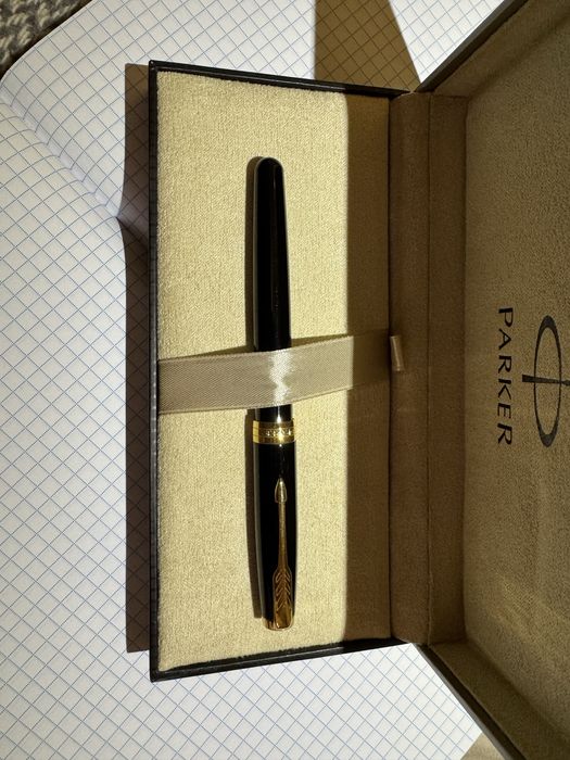 В гарному стані пірьєва позолочена Parker Sonet