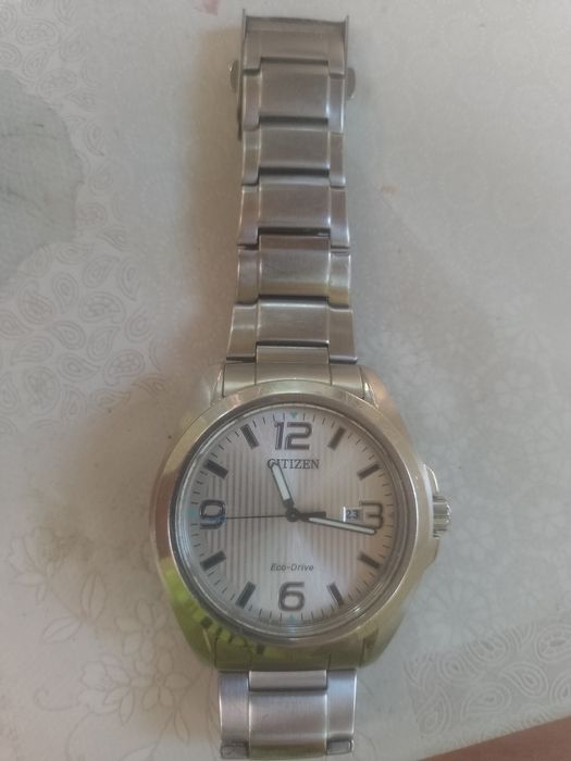 Часы продам наручные