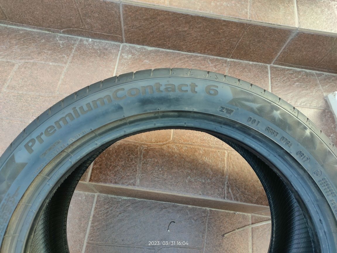 Продам летнюю резину Continental premiumcontact 6 215/45 r17