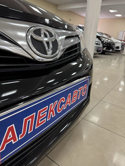 Toyota Camry VII (XV50) 2.5і 16V 6АКПП 2011 р.в. (178 к.с.)