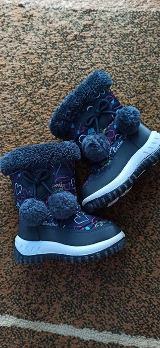 Продам зимовий чобітки (дутіки) на дівчинку