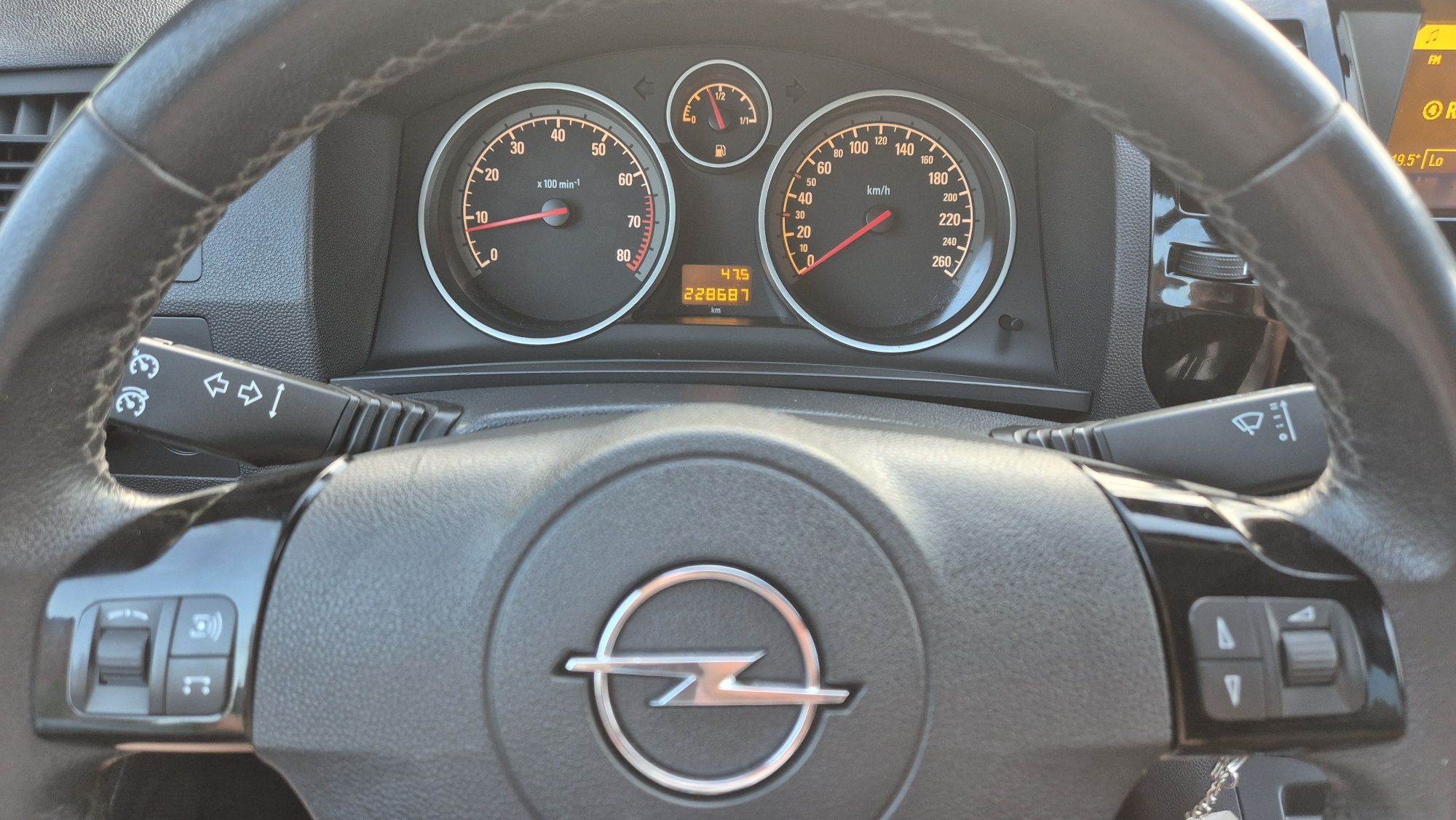 Opel Zafira B 1.8 бен/газ 2008 свіжопригнана