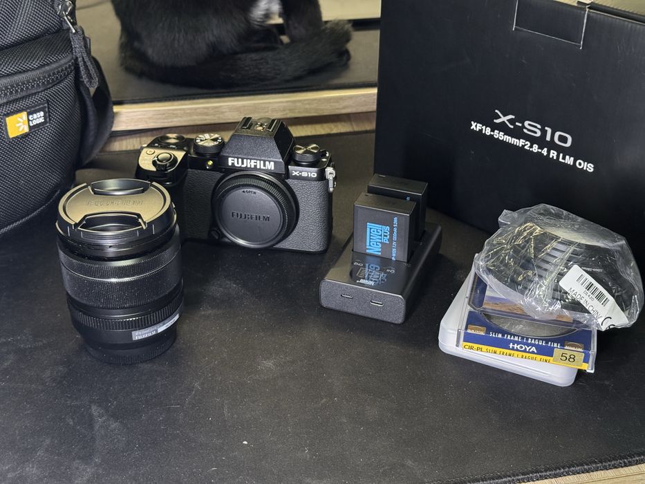 Продаю Fujifilm X-S10 + XF 18-55mm f/2.8-4 R LM OIS
