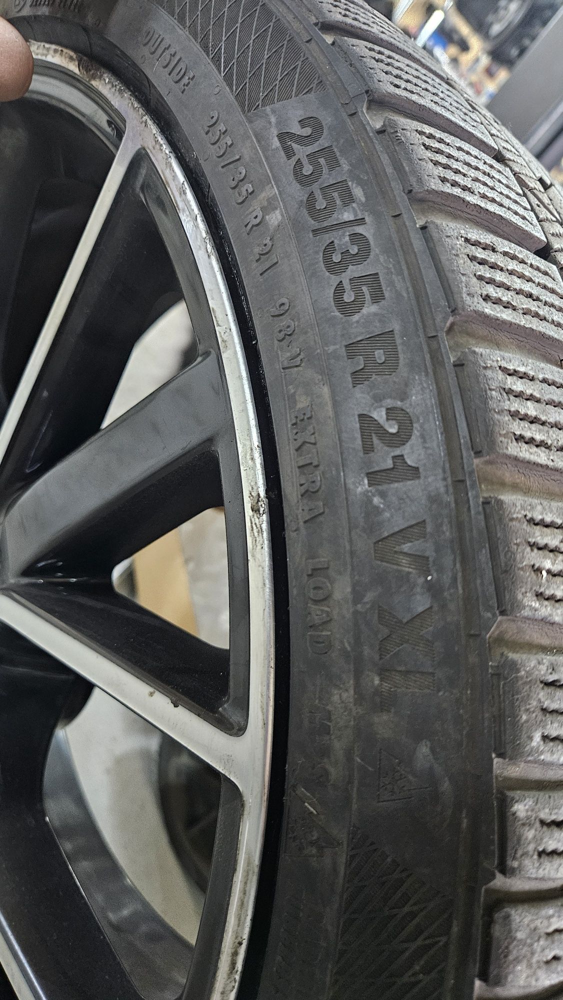 Komplet opon zimowych 255/35 R21 V XL 4 szt. Continental WinterContact