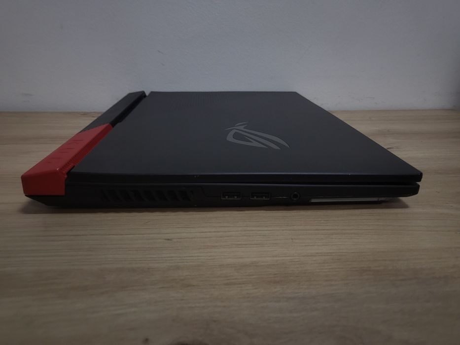 Asus rog strix g513 15.6 300Hz / ryzen 5 5600h / rtx 3050 / 16 / 512