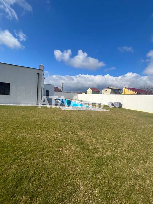 Одноэтажный дом на 20 сотках в пригороде Одессы