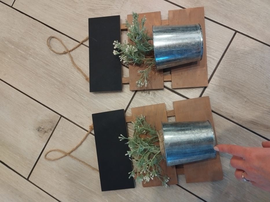 Ozdoba ścienna doniczki