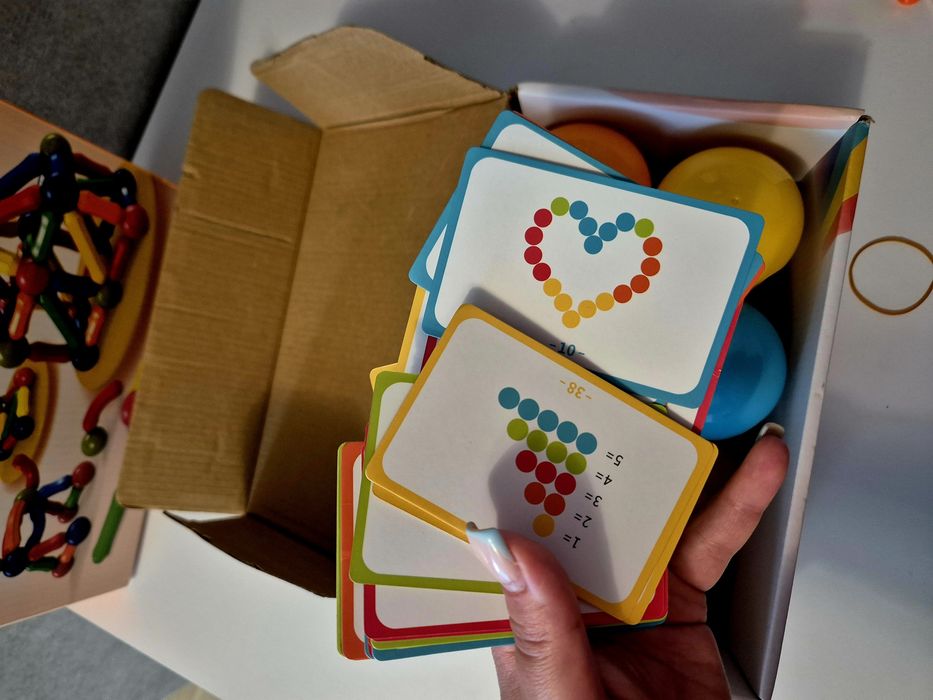 Дитячі розвиваючі ігри (магнітний конструктор/вивчення кольору,рахунок