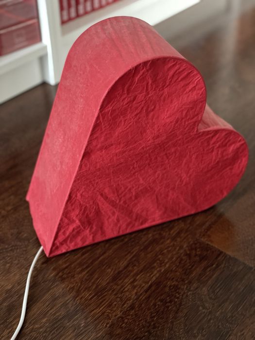 Candeeiro em forma de coracão