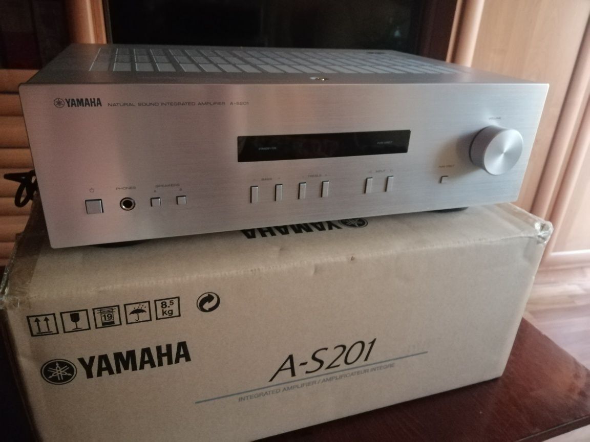 Усилитель Yamaha A-S201