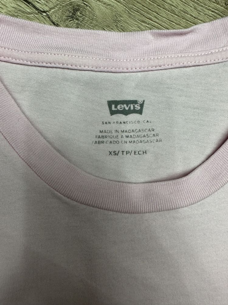 Жіноча Футболка Levi’s