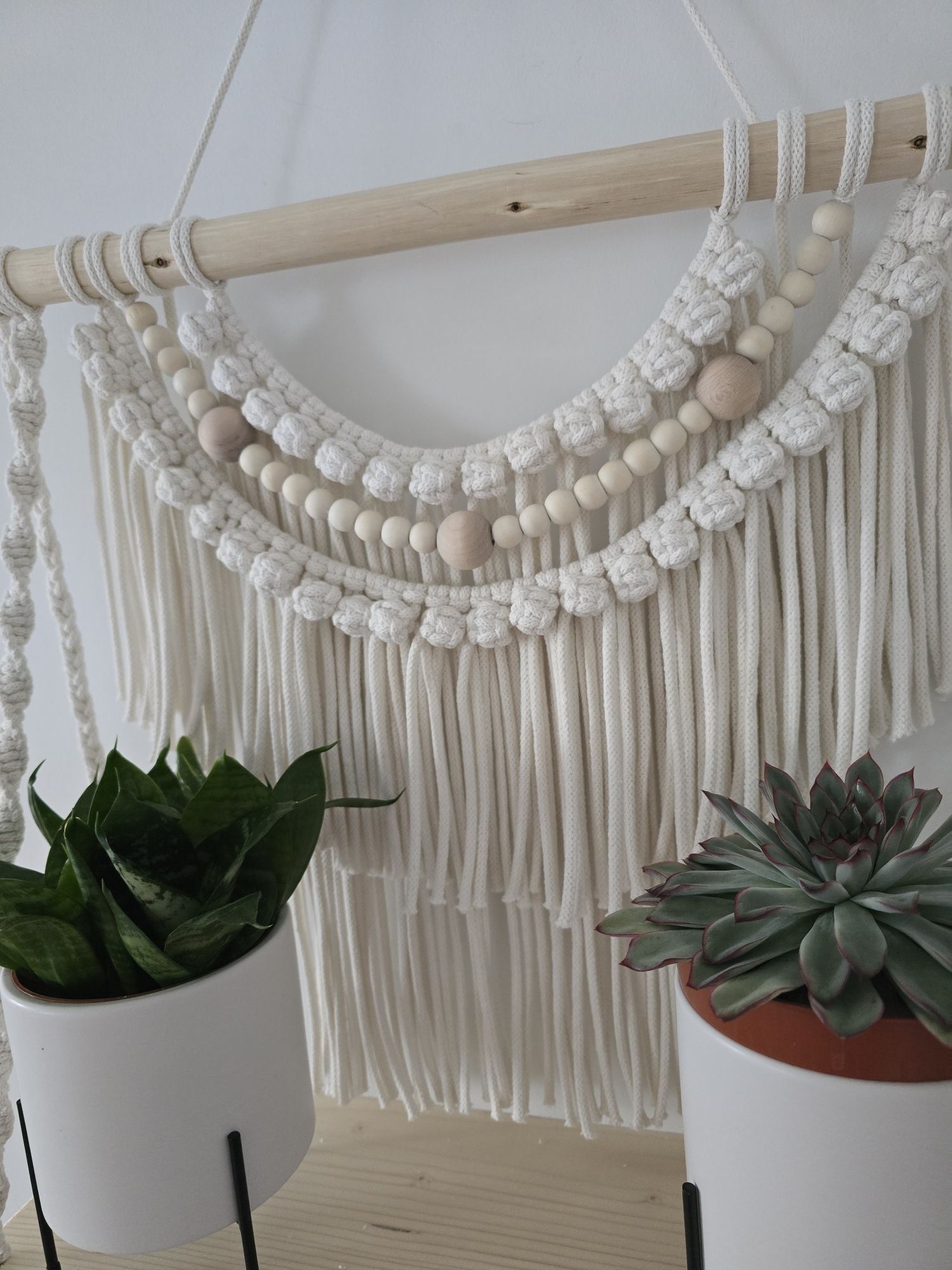 Półka makrama ścienna ze sznurka boho 50 cm