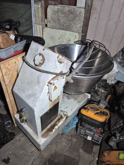 mieszalnik na ciasto FROST