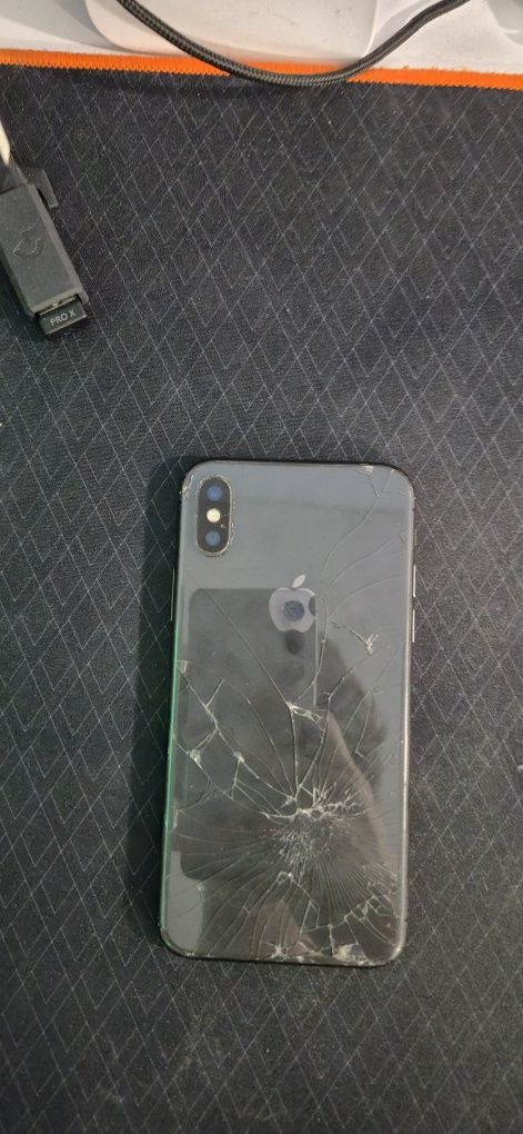 Iphone x побитый