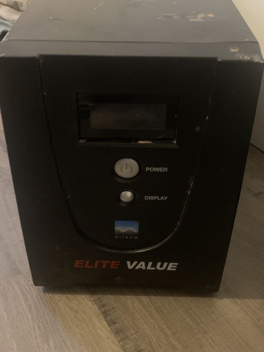 Лінійно-інтерактивне ДБЖ CyberPower Value2200EILCD