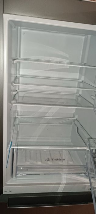Холодильник новий