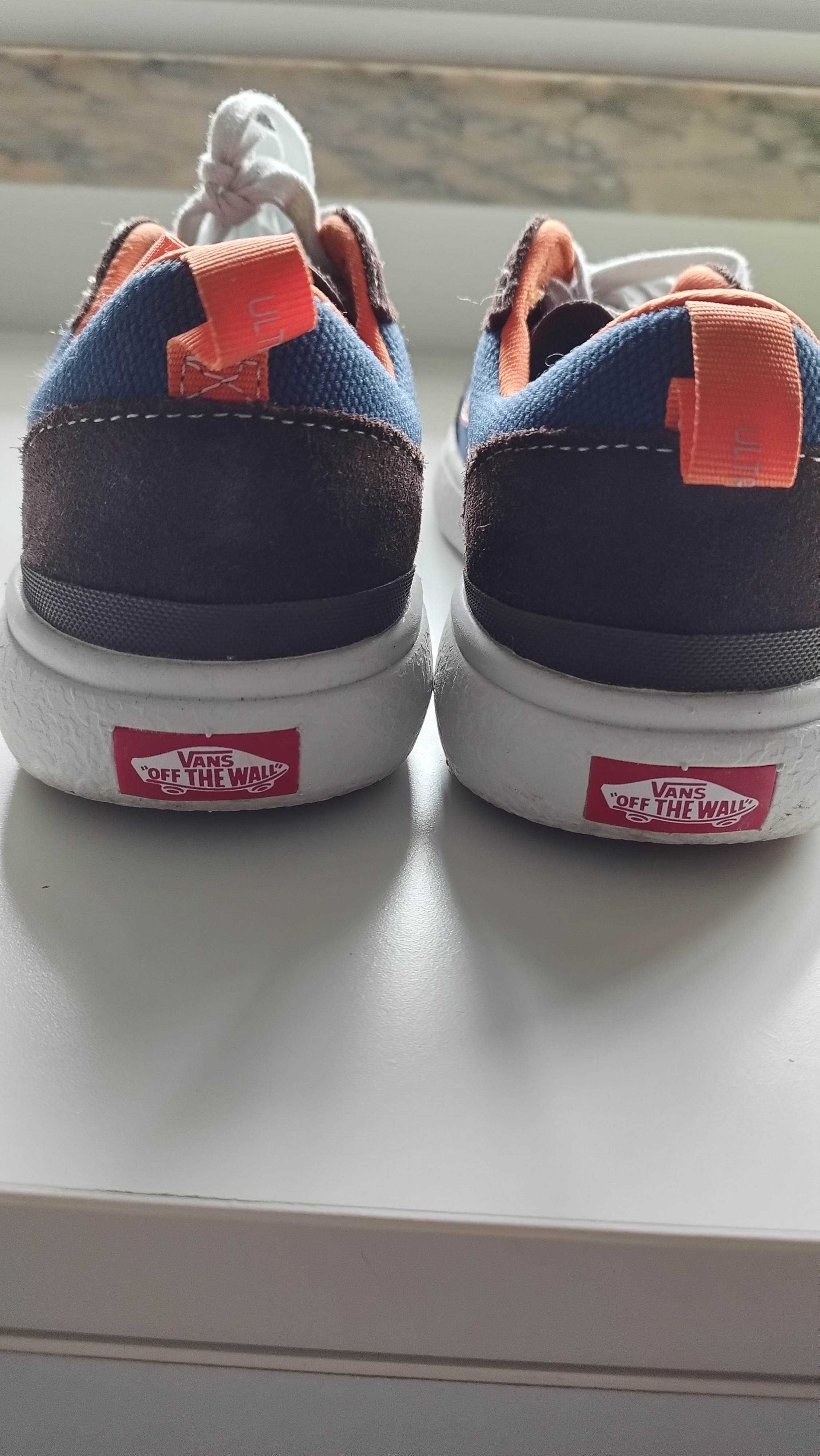 Vans UltraRange como novos