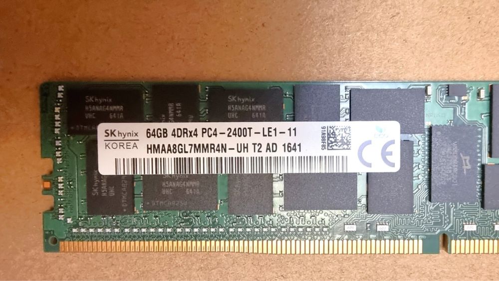 Серверна пам'ять SK hynix 64Gb DDR4 2400Mhz LRDIMM PC4-2400T