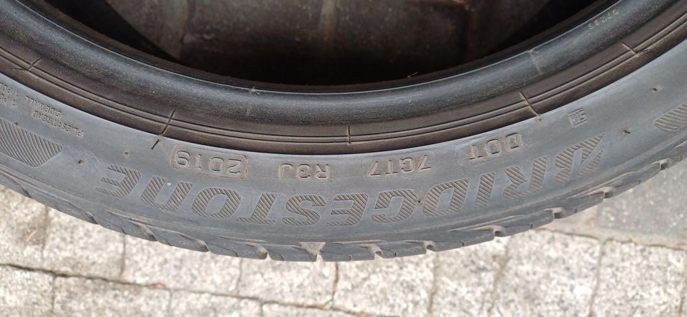 BRIDGESTONE 225/40R18 92W , pojedyńcza opona letnia.