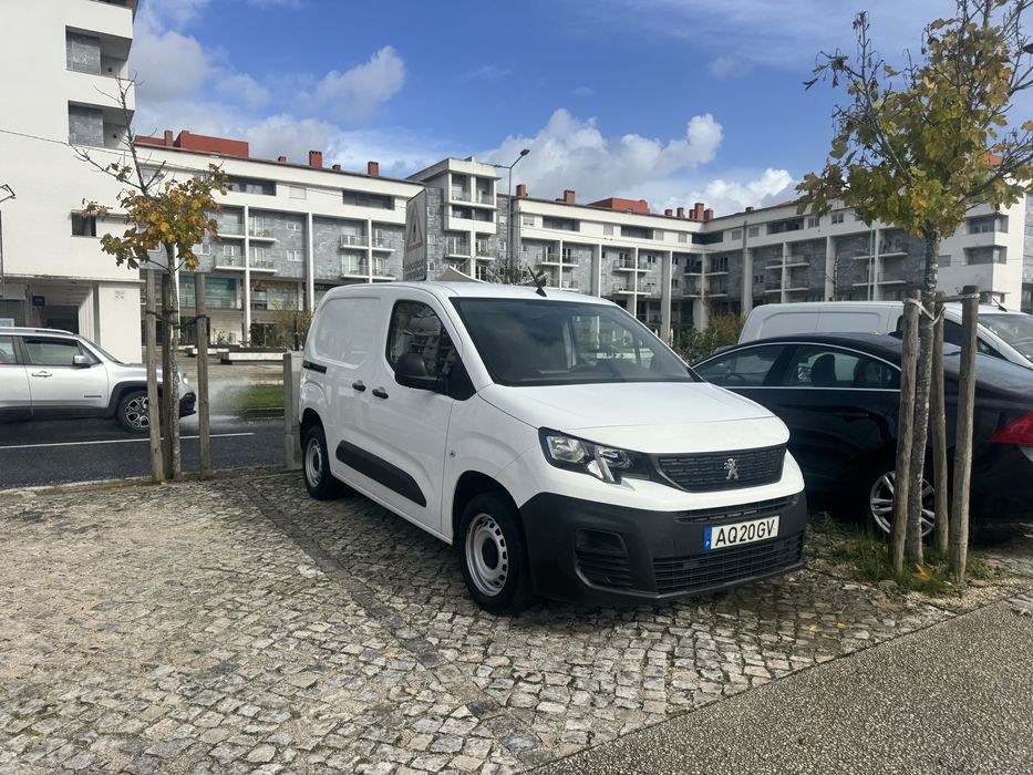 Peugeot Partner 1.5 HDI 2022  **NACIONAL**6 veloc. preco P/ Comercio