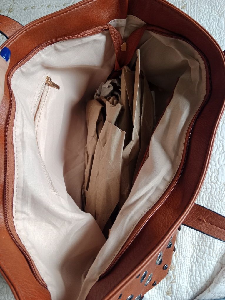 Bolsa castanha Nova