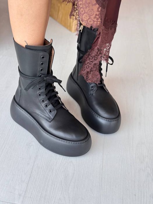 Продам сапожки L’estrosa