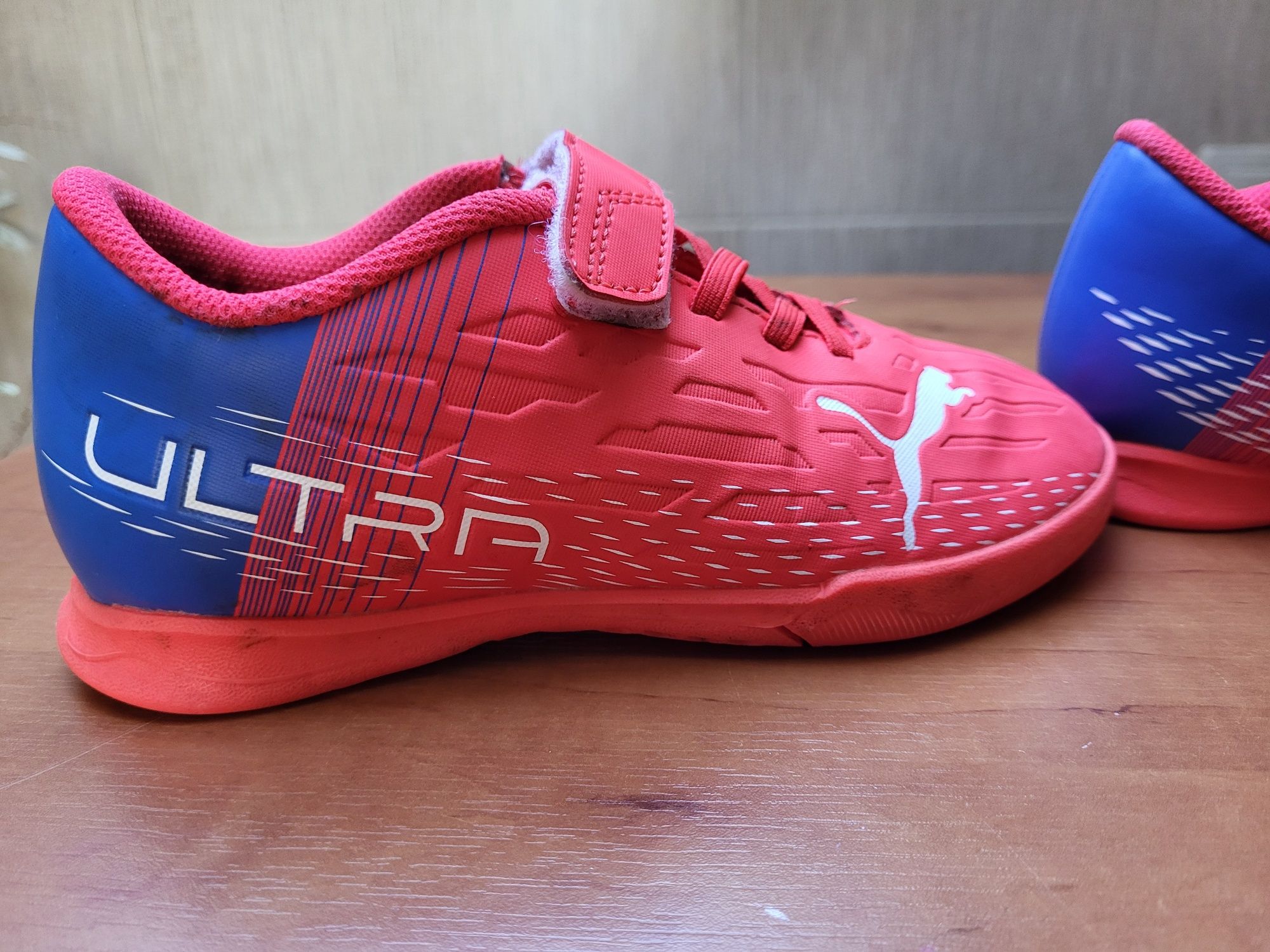 buty do piłki nożnej halówki Puma Ultra r. 31