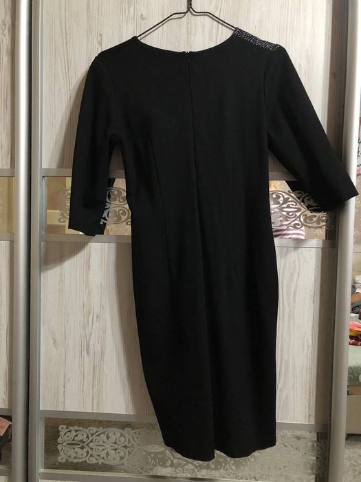 Продаю сукню розміру  L .