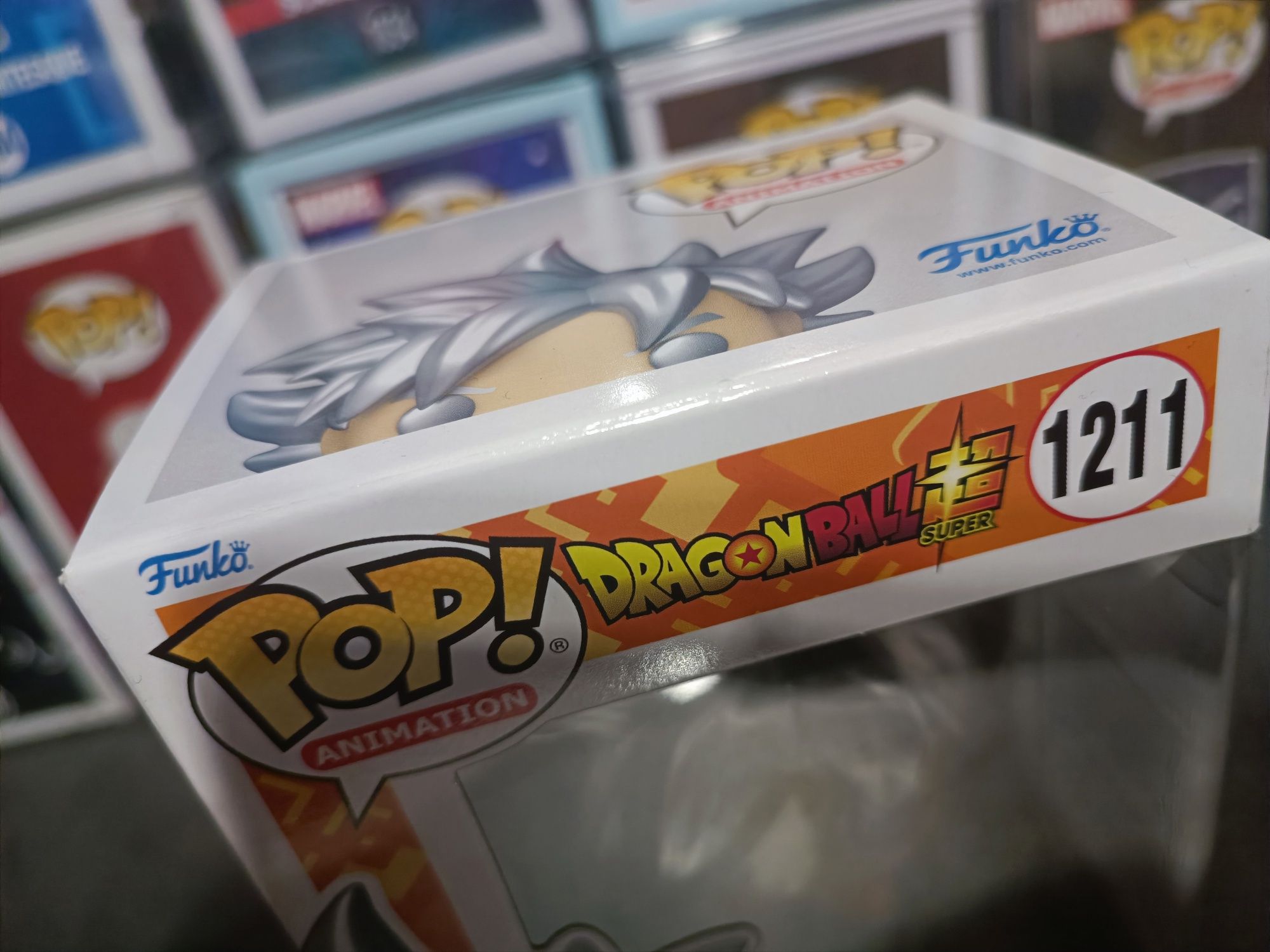 Funko Pop Dragon Ball Goku Ultra Instinct With Kamehameha 1211