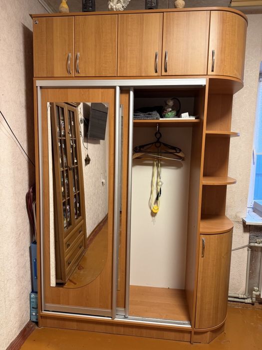 Продам шкаф-купе