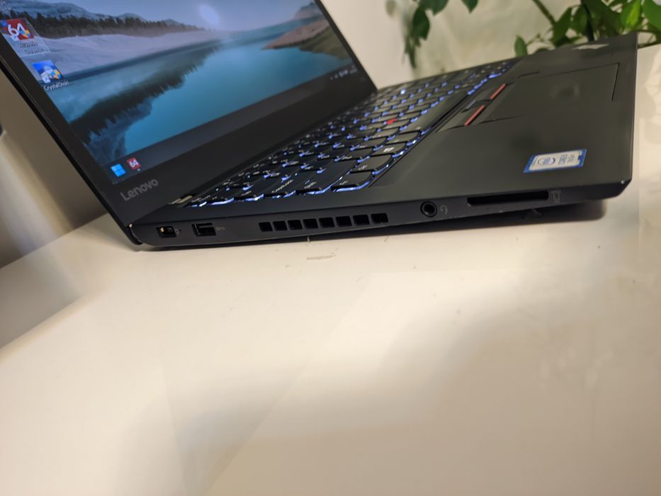 Ноутбук Lenovo ThinkPad T470s i5-7200U 8/256SSD