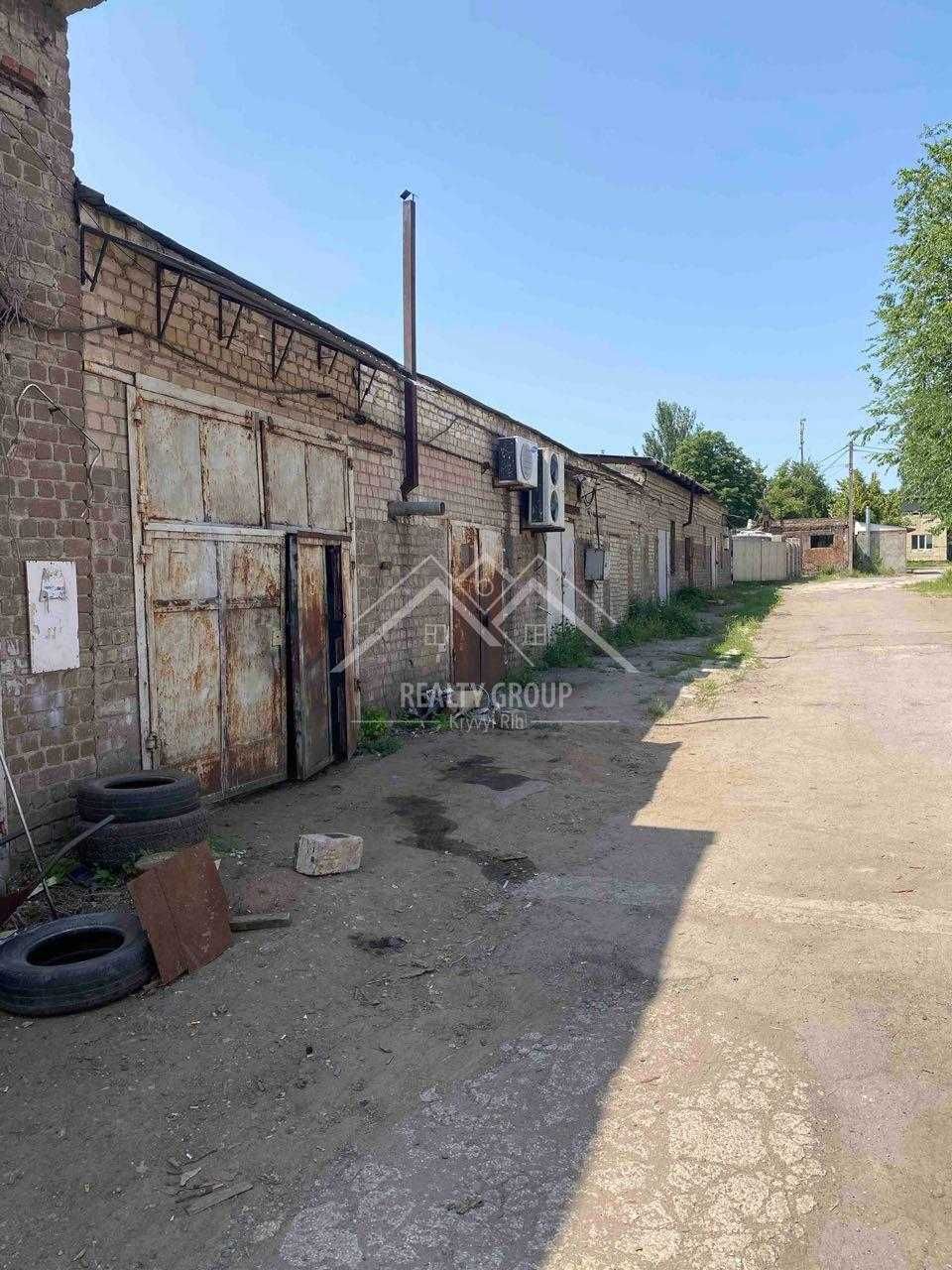 Продаж комерційної нерухомості (склади/бокси) вул. Ландау