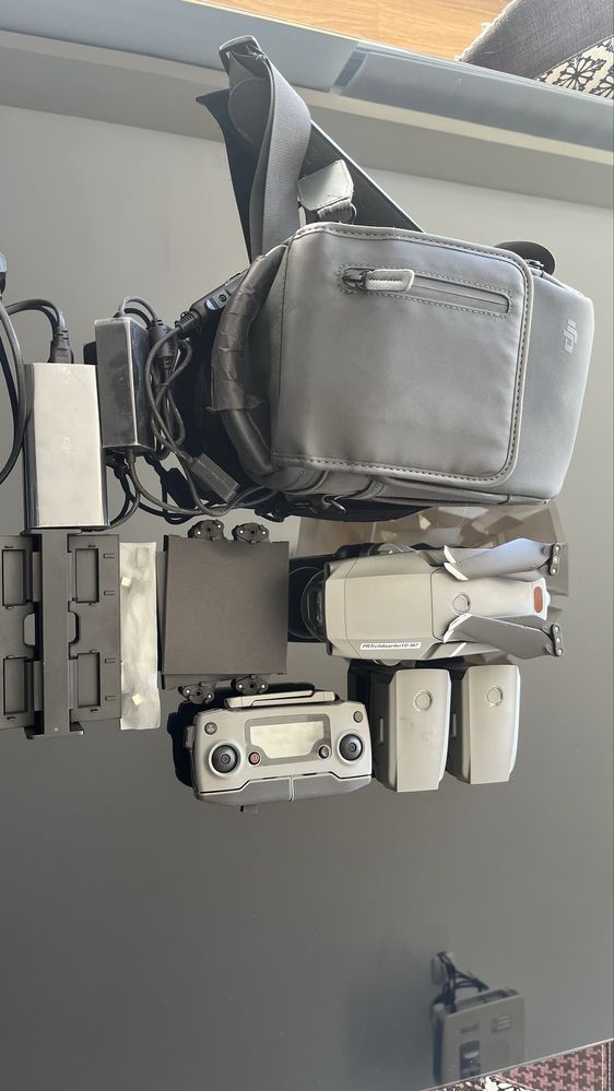 Dji mavic pro 2 fly more